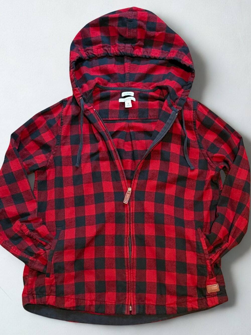 L.L. Bean Women's Red Buffalo Plaid Hooded Zip Shacket Jacket Size M - Picture 2 of 11